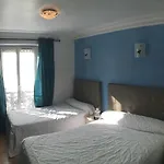 Pacific Hotel 2*